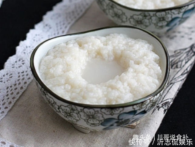 别急|做酒酿,糯米蒸熟别急着撒酒曲,多加1个步骤,米酒香浓放得久
