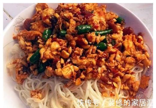 1把面条，2个鸡蛋，碗里一拌，汤汁浓郁，快速光盘，10分钟搞