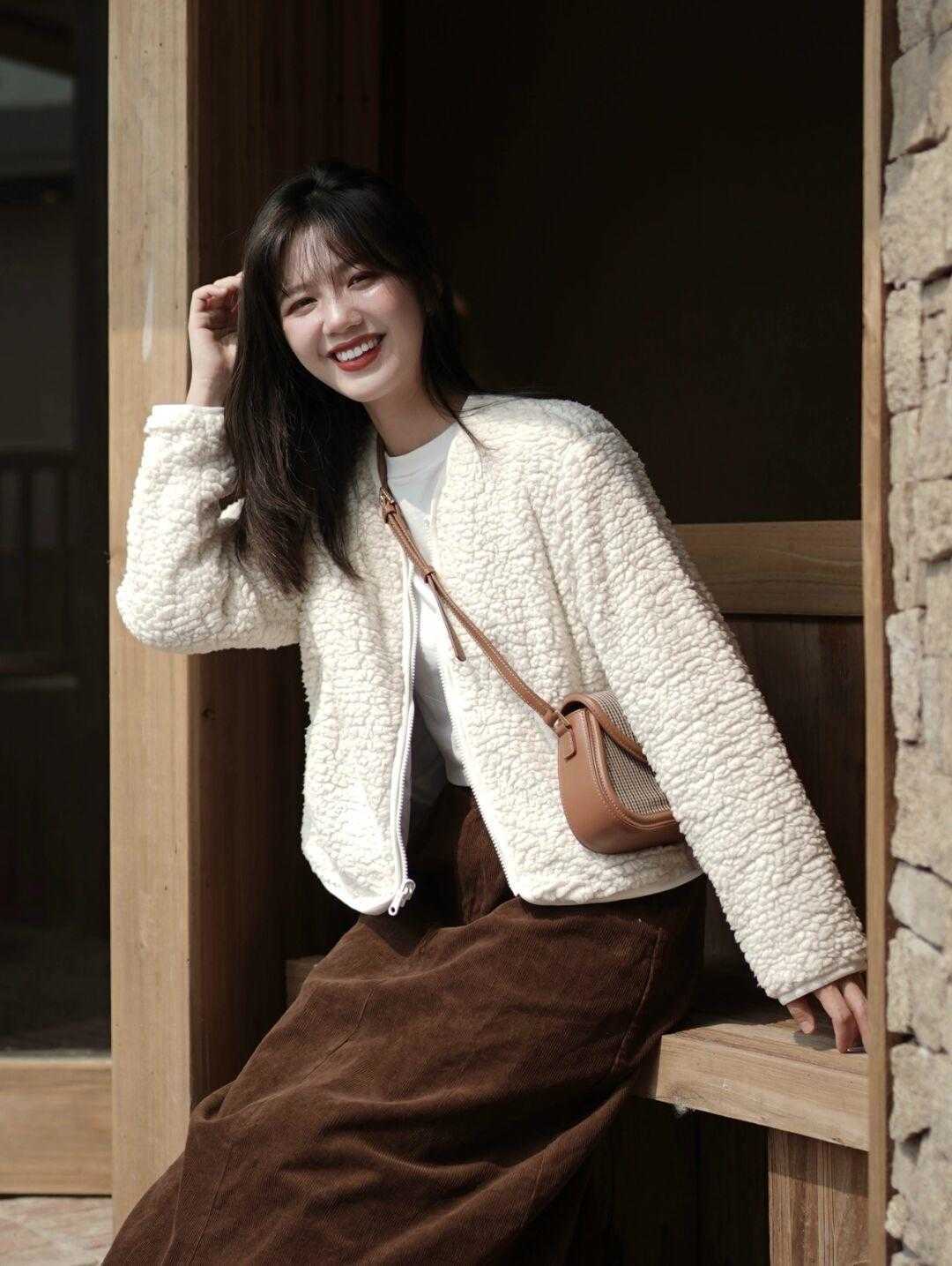 女生|精致的女人,自带闪光点,30岁女人可以这样试,绝对优雅又高级