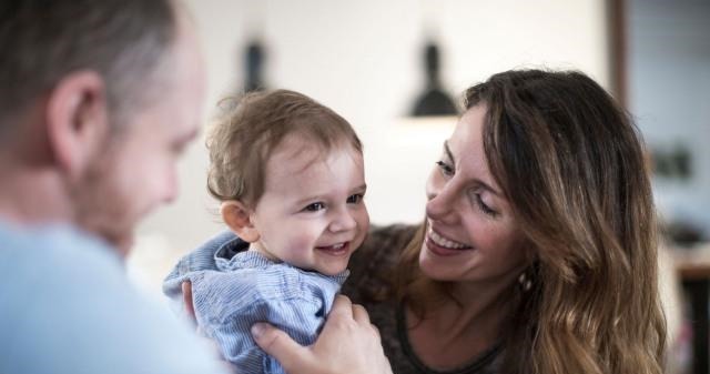 泪流满面|“儿子那么帅,不可能是我生的”,4次亲子鉴定后,宝爸泪流满面