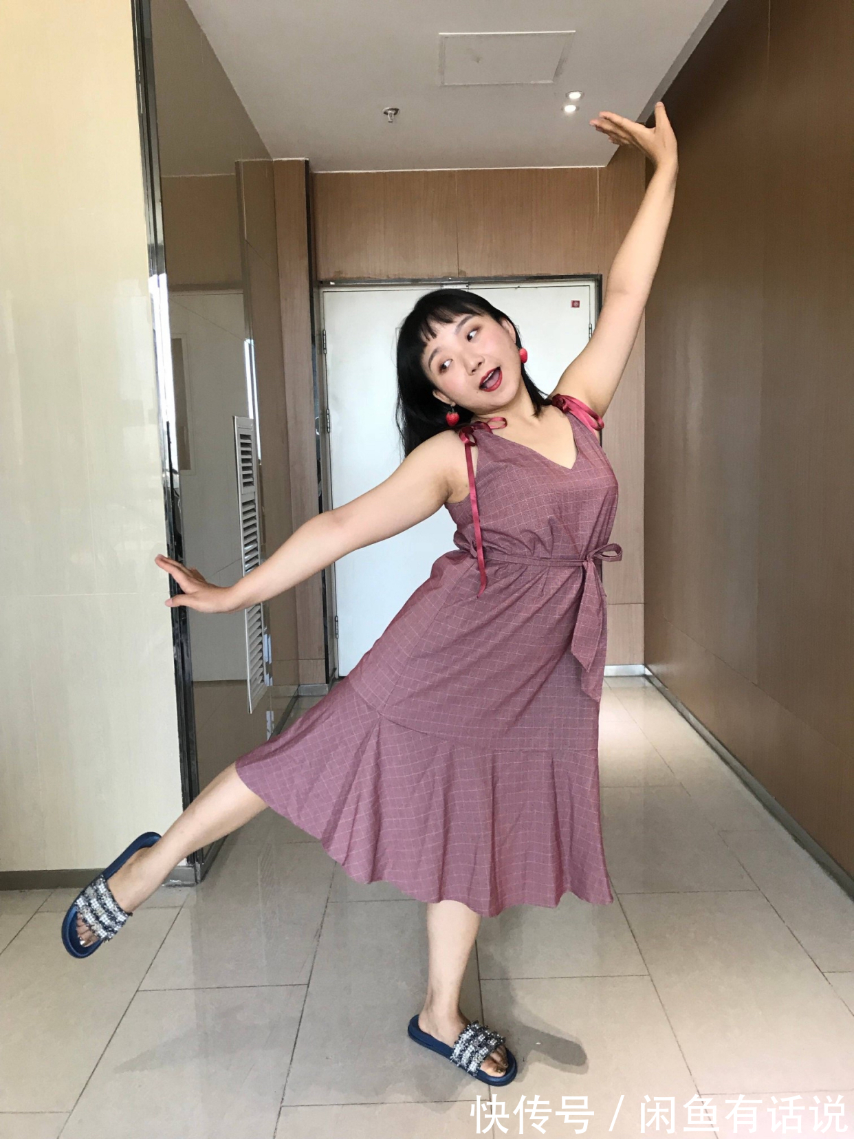 穿搭|辣目洋子胖得很自信,124斤仍钟爱穿吊带裙,实力诠释“微胖美”