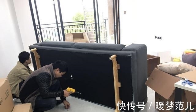 装修|老婆坚持全屋刷乳胶漆,效果反而简洁大方,唯一遗憾是吊顶太压抑