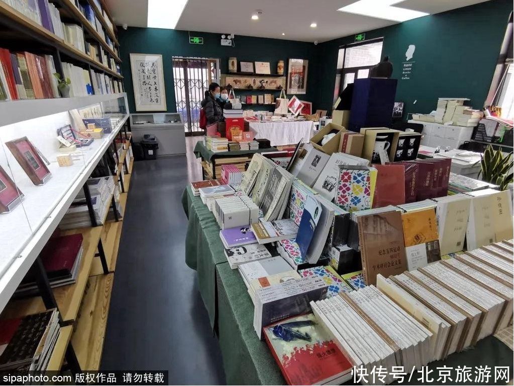 涵芬楼|一场雨，一杯茶，一本书，一盏灯