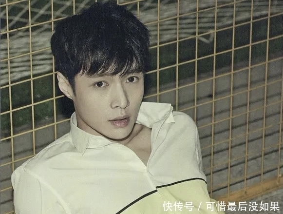 何老师 坐船不“老实”,遇绯闻女友不蹭热度,求求流量咖们学学张艺兴吧