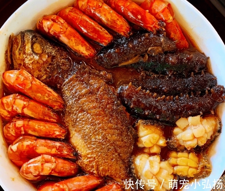 大餐|黄磊微博晒大餐,“四口一碗的面”真馋人,网友:我可以一口一碗