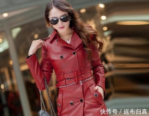 无意间发现:现在流行的“软皮衣”比风衣更利落,彰显出时尚魅力
