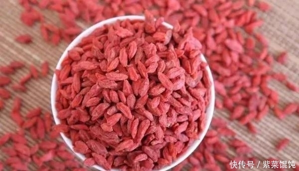 蒲公英,被称为“药草皇后”,请记住“6功效、7搭配、8禁忌”