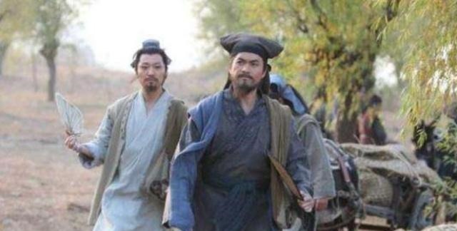 梁山泊开局的人物晁盖两个错误,过分的信任一人,忘记了提拔一人