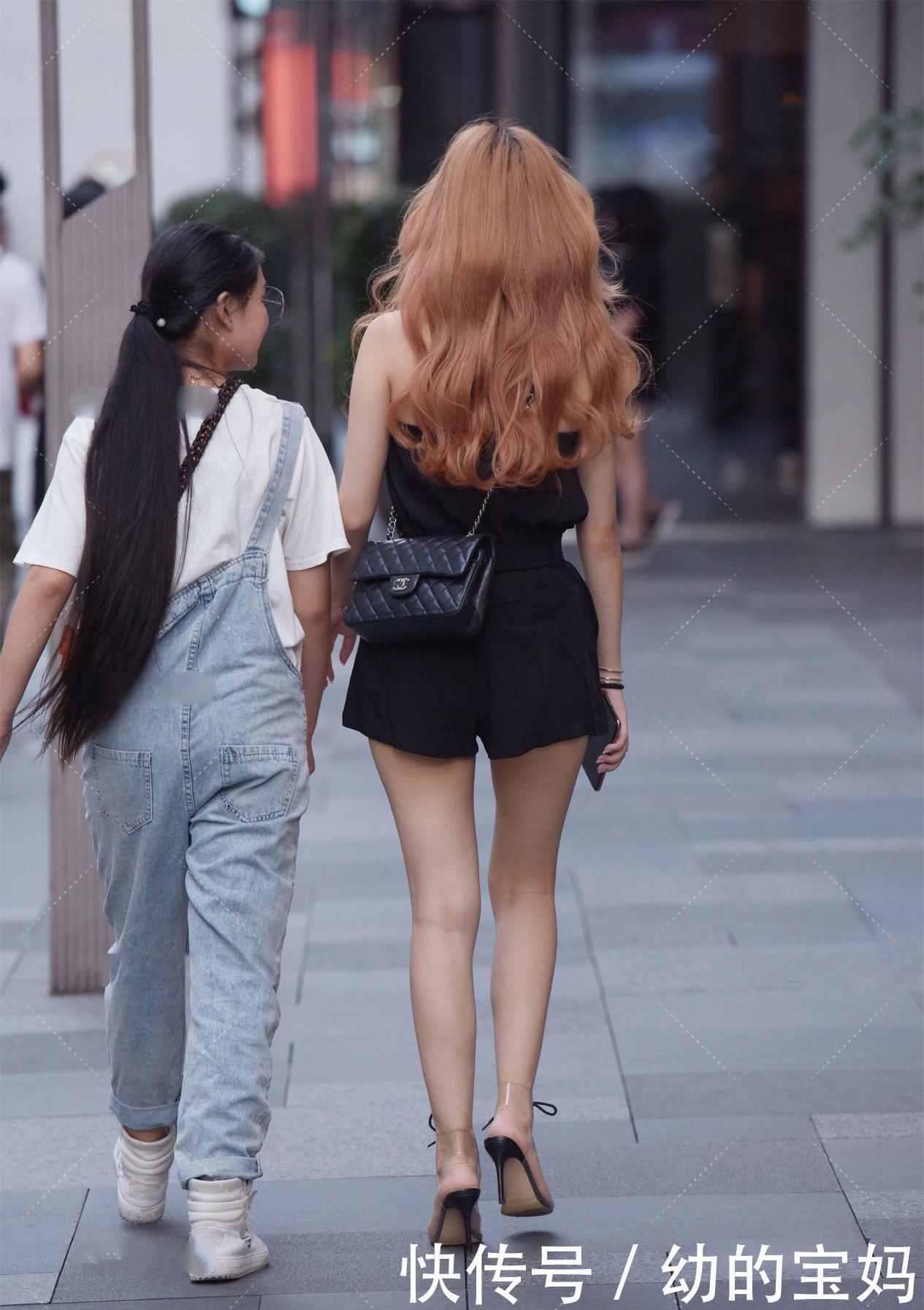 一字肩上衣也可以穿出职场范儿,黑色一字肩套装穿上显职场风格