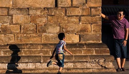 睡眠时间|孩子起床太早，身高或矮10厘米，家长可以为孩子的身高做些什么