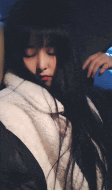 |搞笑GIF:我都不敢这么p,她却敢这么长!