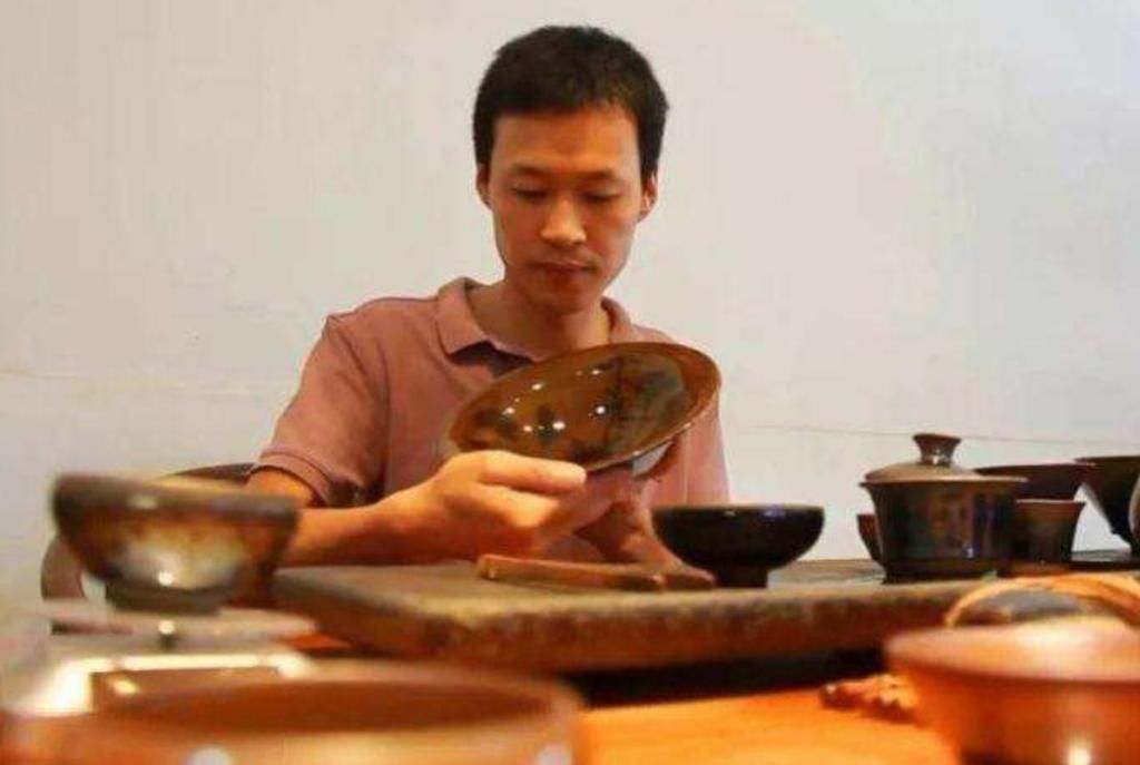 融合|建盏艺术家丁家相：融合艺术与建盏工艺，开辟建盏新的未来