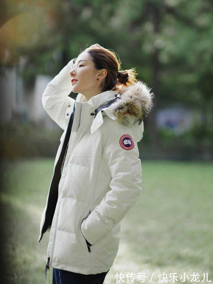 运动 降温后穿羽绒服才保暖,试试这些穿搭方式,日常实用又洋气