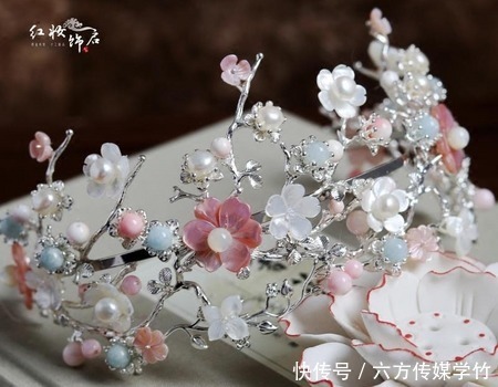 女孩|为什么把汉服女孩叫“富婆”?来看看饰品数量就知道了!