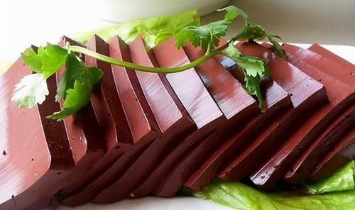 血液|经常吃猪血,究竟是有益还是有害?现在告诉你答案