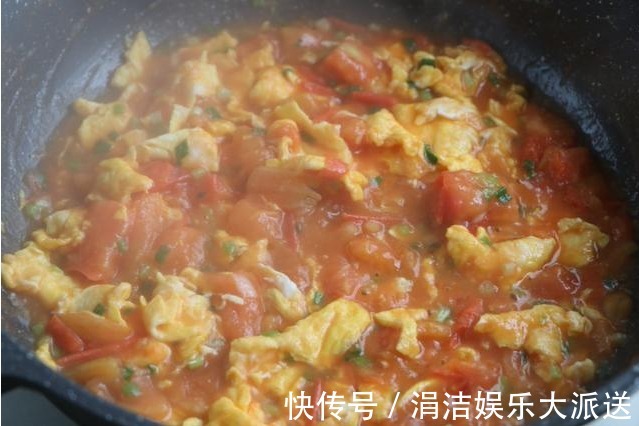 鸡蛋|西红柿别再拿来炒鸡蛋了,换个做法,老人孩子都爱吃,鲜嫩多汁