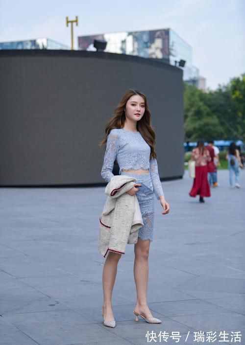 穿搭 轻熟风穿搭的小姐姐,往往更有女人味