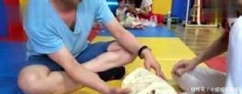 宝宝|“三翻六坐八爬”,宝宝学坐三部曲,孩子不会坐的妈妈快看看