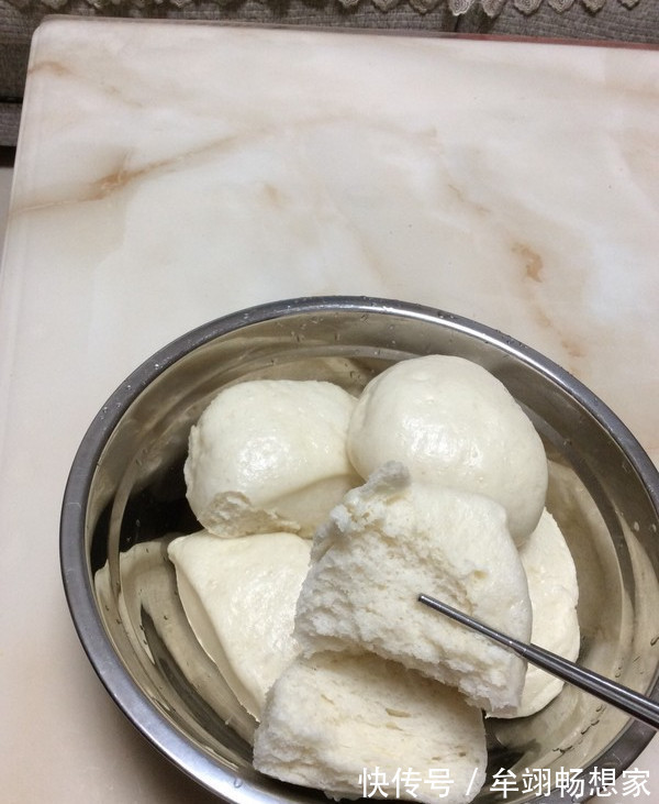 蒸馒头别只加酵母，多加这两味料，30分钟发满盆，暄软有嚼劲
