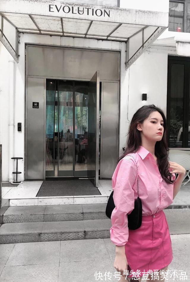 粉色 谁说粉色“老气”其实百搭又耐看，这么穿简直美呆了