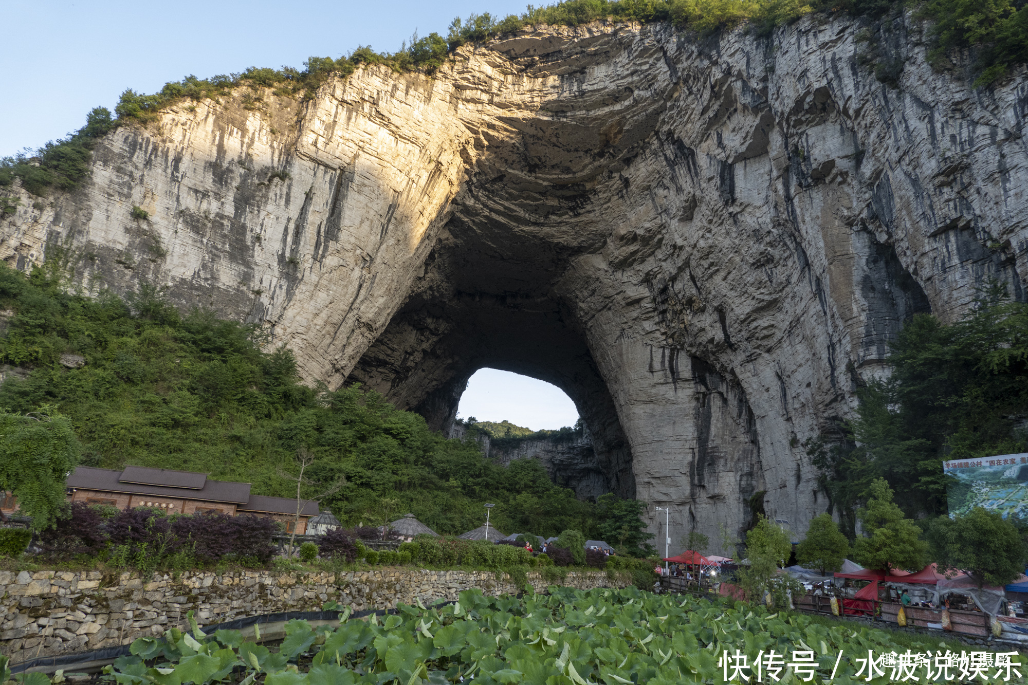 天生桥|贵州现世界最高天生桥石洞，面积超5000平米，一条暗河流向成谜