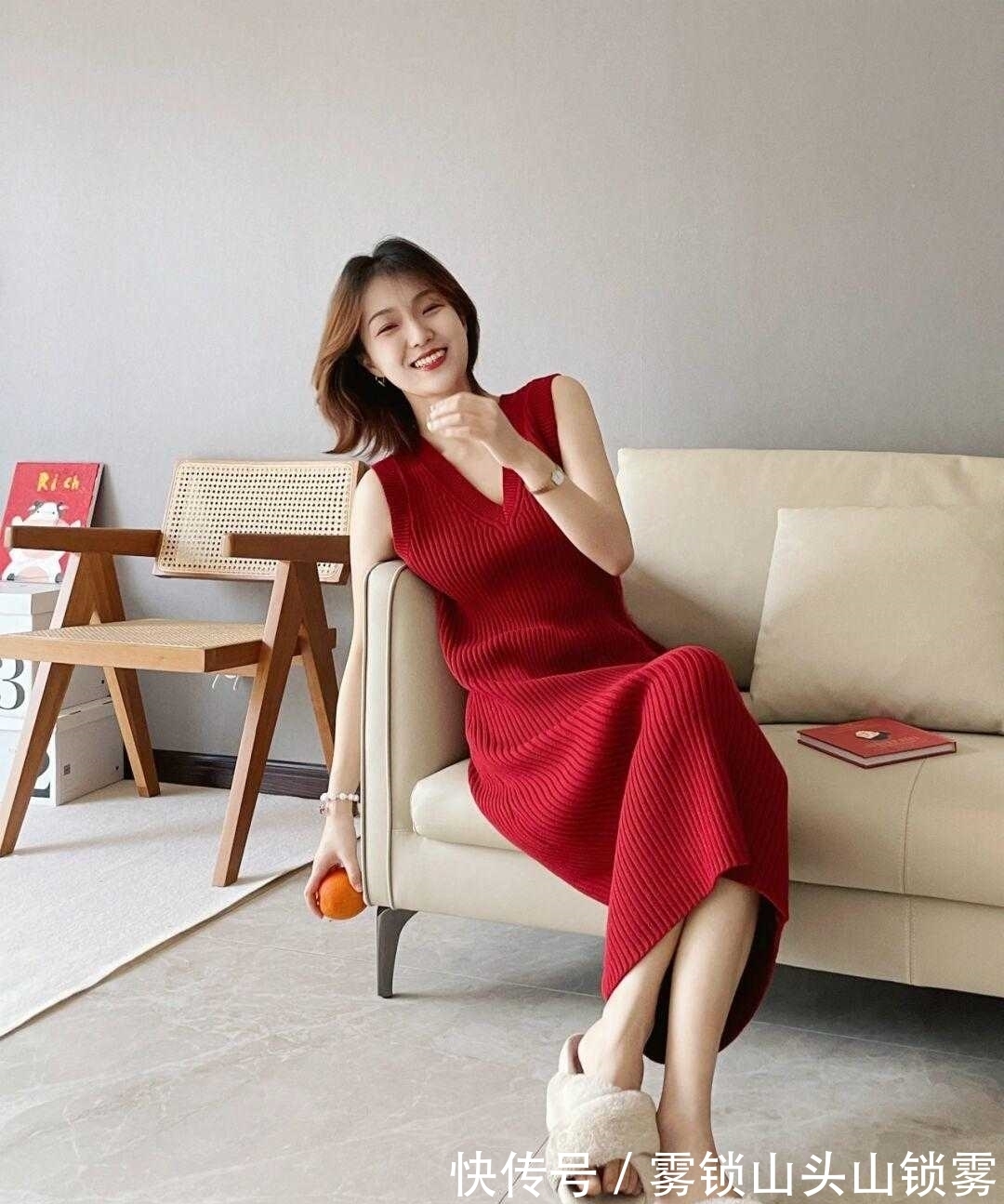 连衣裙 过年怎么穿保暖又洋气?借鉴这几套搭配,简约利落又有高级感