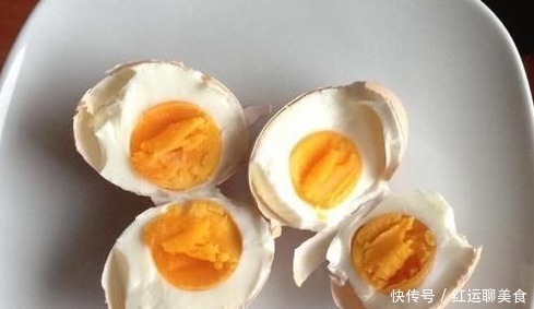 鸡蛋直接放冰箱，秒变毒鸡蛋！很多人不懂装懂，别乱放了！