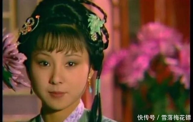 宝玉!抄检大观园后,一向贤惠得体的袭人,为何会怒骂晴雯不是个东西?