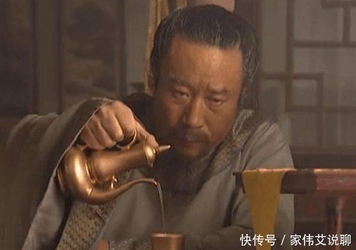  揭露出|宋江骗李逵喝完毒酒后，李逵说了一句话，揭露出宋江真正的嘴脸！