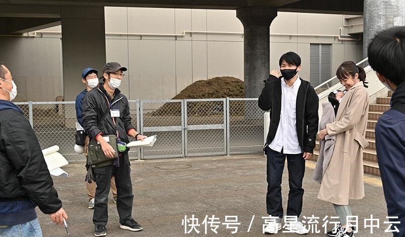 泽纳|五个假面骑士混入一个奥特曼,他是圣刃最强客串,带老婆孩子出镜