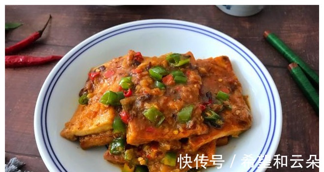 香葱|夏天,多吃豆腐少吃肉,7种豆腐好吃的做法,不同口味换着吃!