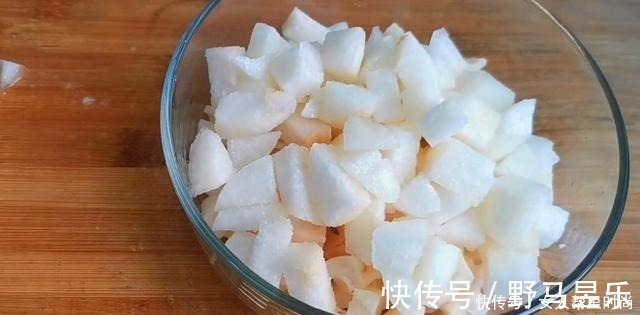 润肺|入冬后,这汤多做给家人喝,润肺止咳,提高免疫力,家人非常爱喝