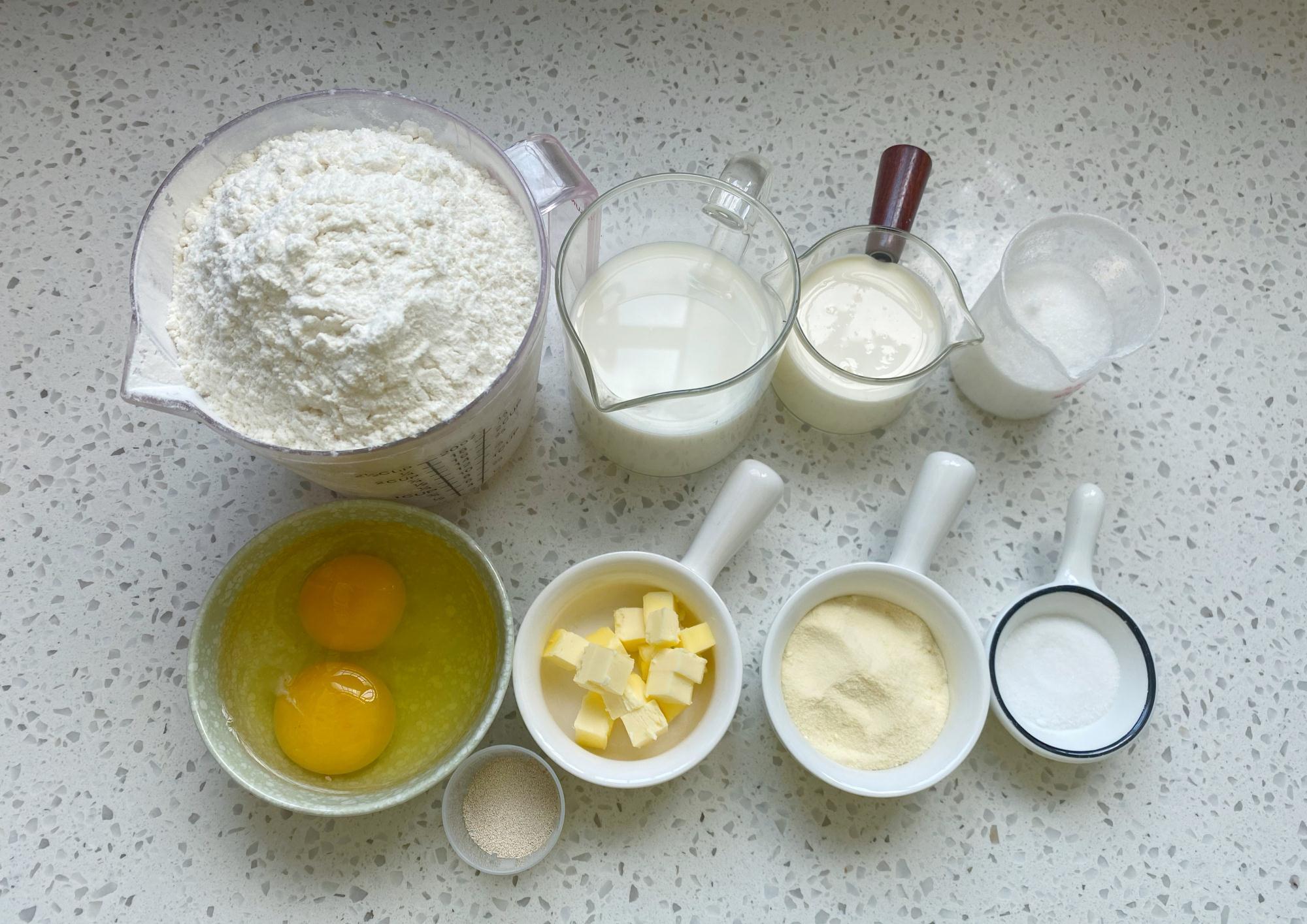 金黄香酥，柔软细腻又拉丝，1次发酵手撕椰蓉吐司，学会了不用买