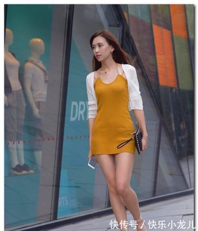 街拍 时尚淑女范的小姐姐这样搭配,应该不会太肉吧?