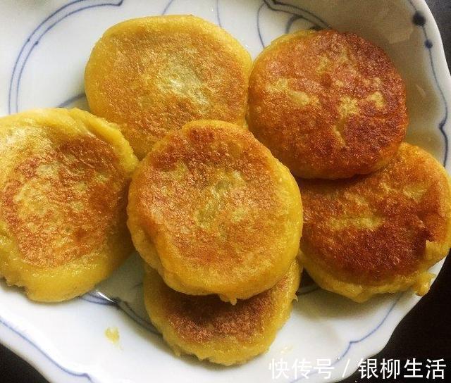 此饼不放水，不发面，比馒头还简单，暄软好吃，厨房新手能做