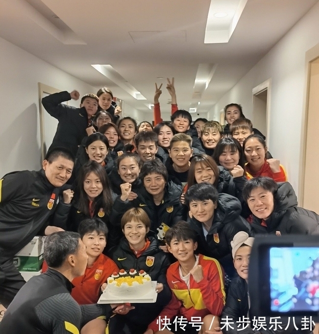 古斯塔夫|0-3到1-1!亚洲杯亚军捍卫尊严,绝平世界第1,中国女足争冠不利