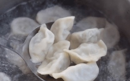 调韭菜馅儿,调料不懂别乱放,只需2种料,饺子鲜香入味,超好吃