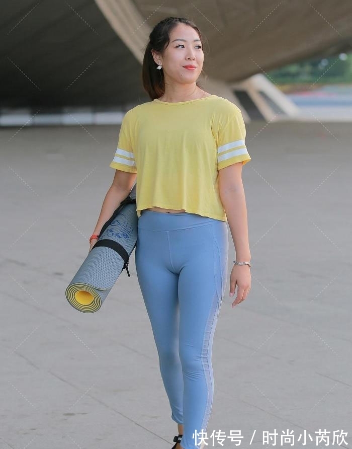 肥胖 别再嘲笑她眼光了，衣服再怎么out，唯独肥胖才能撑起来