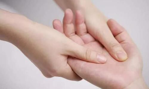 日常生活中|坚持手掌按摩,4个好处收入囊中,很多人都想象不到!