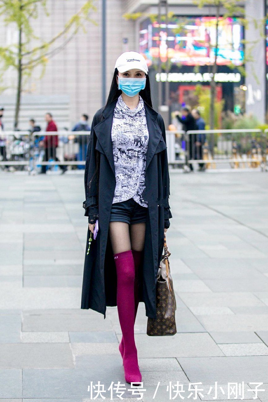 温度和风度一个都不能少,来一件风衣吧,出街外穿满满的高级感
