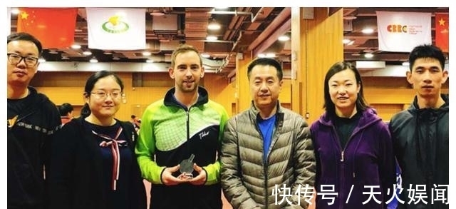 中国乒乓球|女乒教练施之皓,开除世界冠军郭跃引争议,娶小22岁弟子重回上