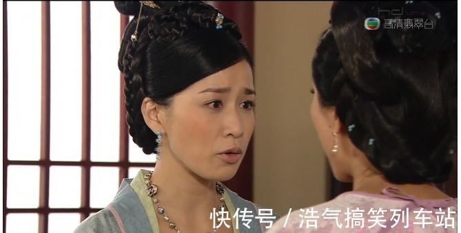 发髻 宫心计:刘三好的首饰:孔雀开屏项链、蓝水钻金钿、蝴蝶大袖衫