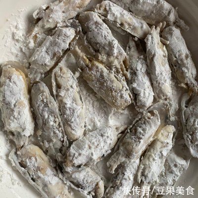 小米辣|吃一次就念念不忘的椒盐半蛏