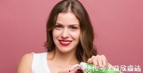 提升|女生有这5个习惯,会让嘴唇变丑尤其第2个,不改掉难提升颜值