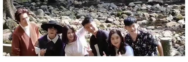 芒果綜藝有天花板了！《時(shí)光音樂會(huì)》開播受好評(píng)，被6家央媒夸贊