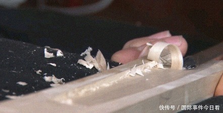 25岁成为“日本刀柄制作第一人”,日本小哥:我只是传承父亲的一身手艺罢了