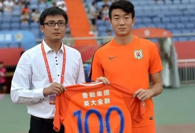 门将|合同1个月后到期,泰山队两功勋续约喜忧参半,备选两大替补上位