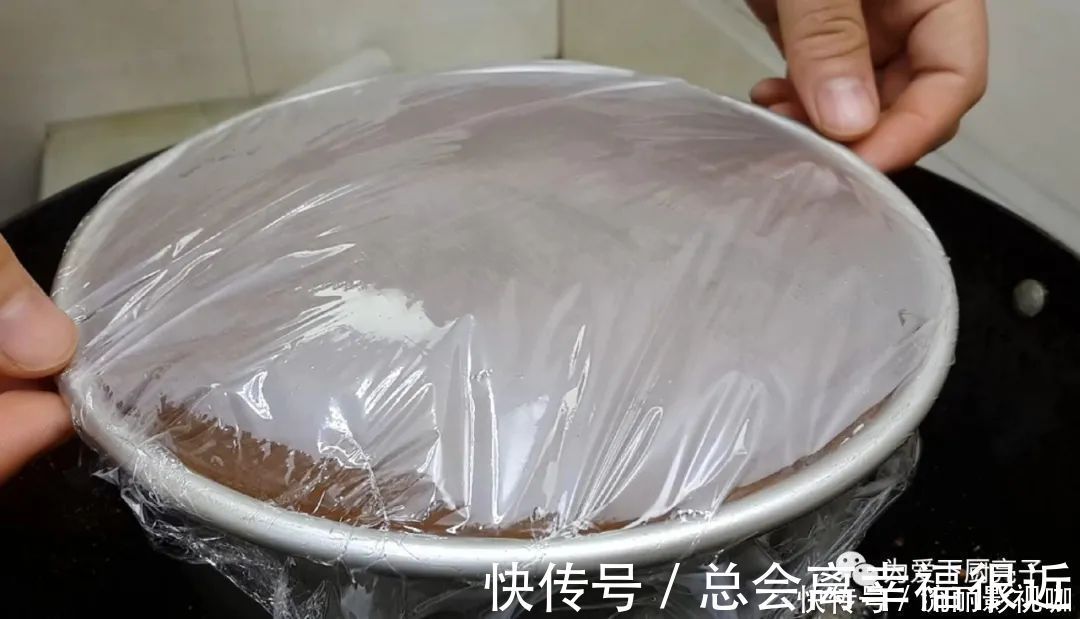 保鲜膜|我家发糕就爱这么做,加2勺糯米粉,比蛋糕还香,学会孩子不挑食