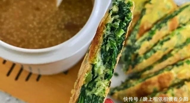 阳春三月，一把菠菜2颗蛋，半碗面粉做早餐，同时也是减脂晚餐