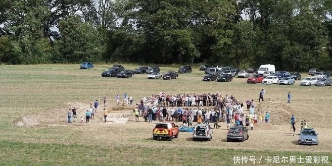 出土|英国出土1600年前的遗址,有一石块刻了简体汉字:吉姆在这里?